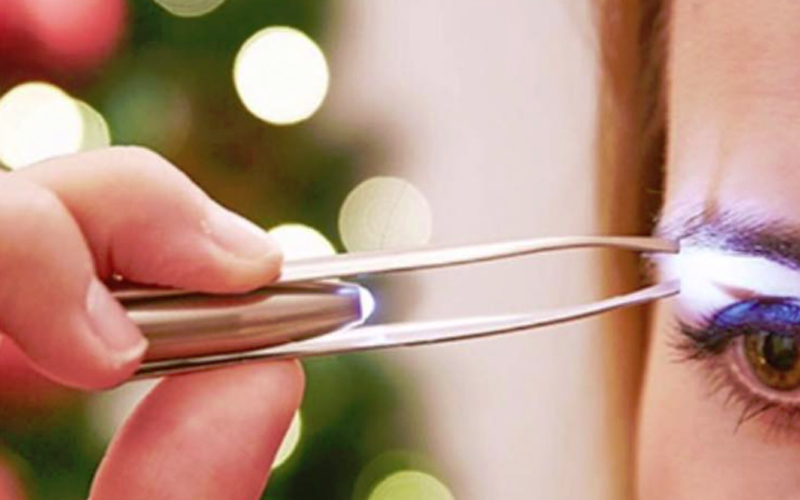  Brite Lite Eyebrow Tweezer