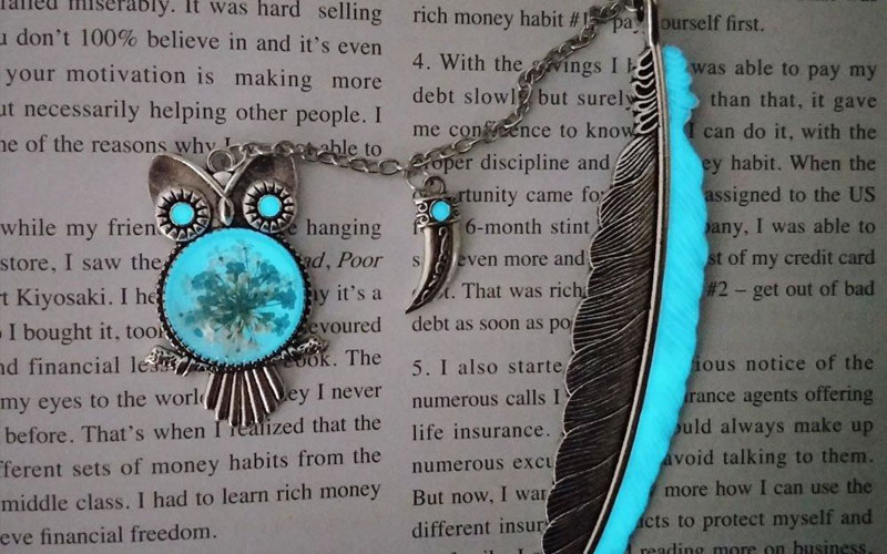 https://cdn2.inspireuplift.com/wp-content/uploads/2020/03/Handmade-Glowing-Bookmark.jpg