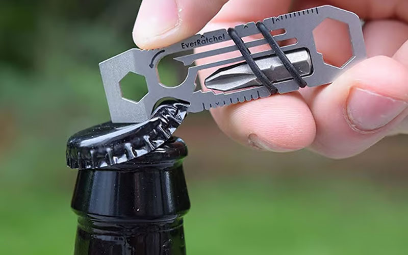 6-In-1 Multi-Tool Keychain