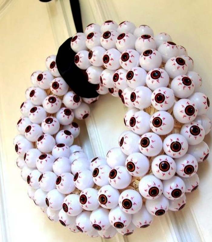 White Halloween Wreath For Front Door Ideas