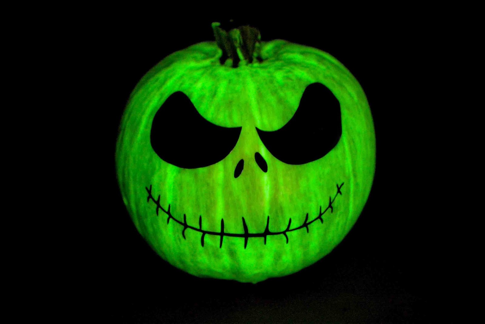 Jack o lantern pumpkin with no-carve method