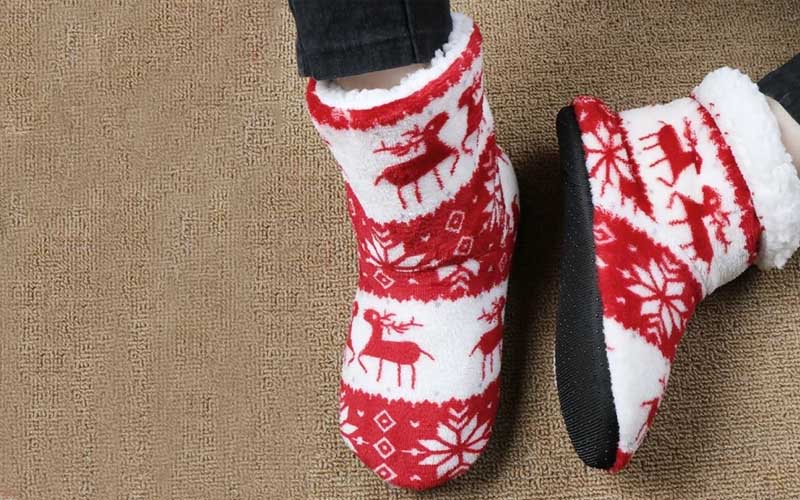 Fluffy Fuzzy & Cute Christmas Reindeer Slippers