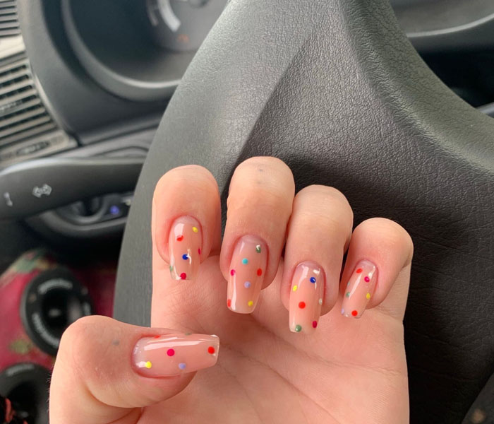 Nude nails with design