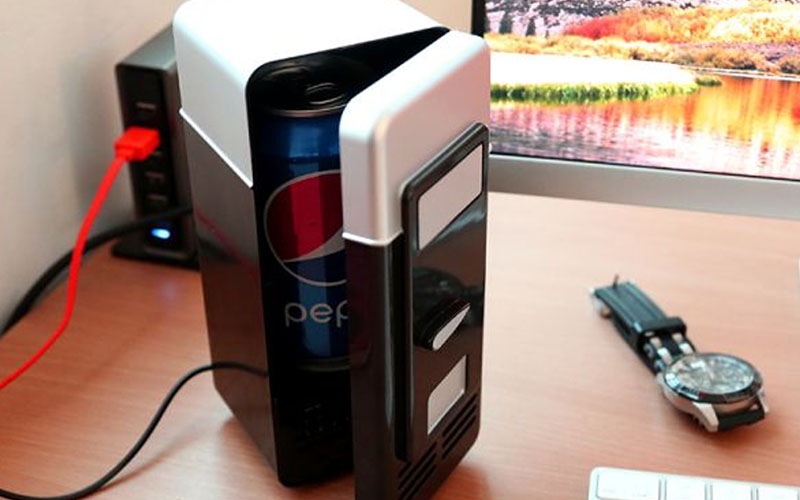 Mini USB Desktop Fridge - Can Cooler & Drink Warmer