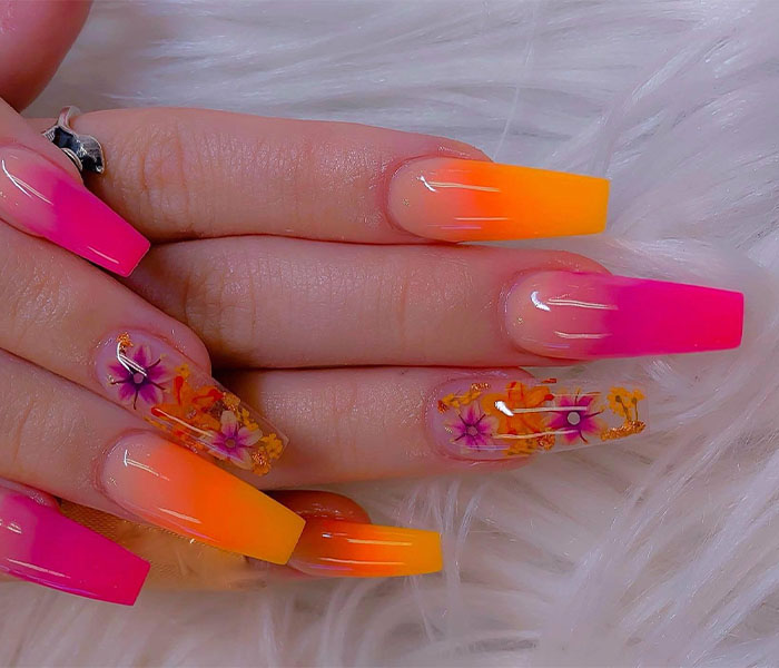 Summer Coffin Nails