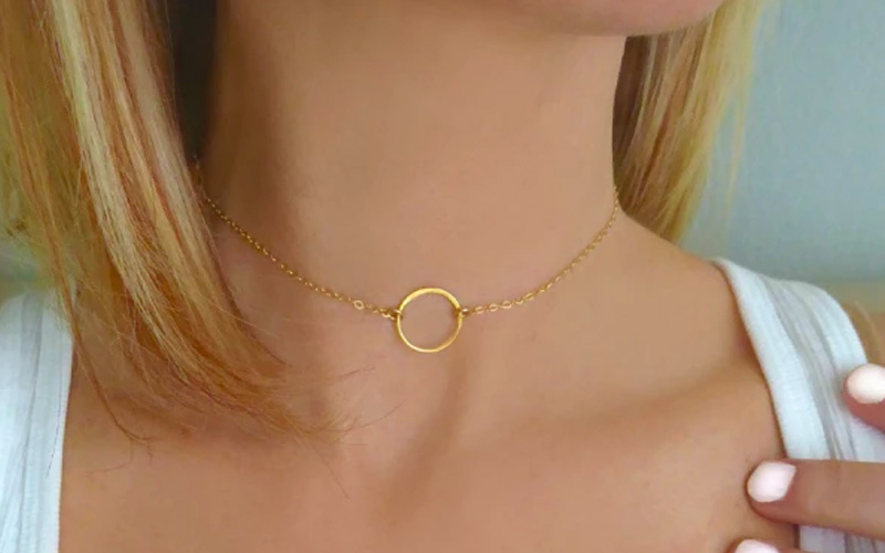 Delicate Gold Circle Choker