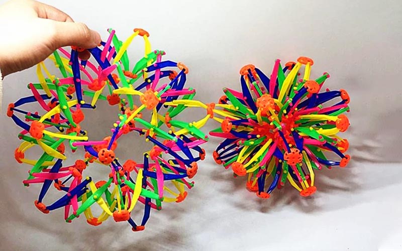 Rainbow Expandable Ball Toy