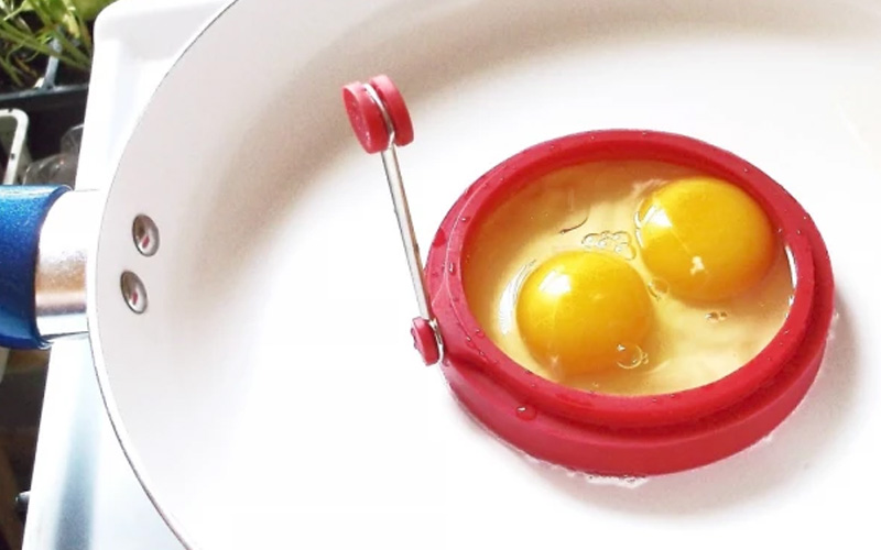 4 Round Silicone Egg Rings For Cooking Eggs