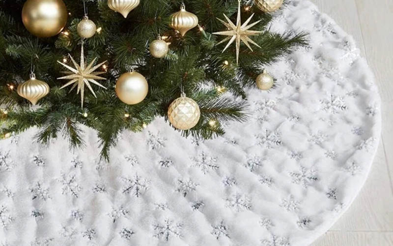 White Snowflake Tree Skirts Christmas Decor