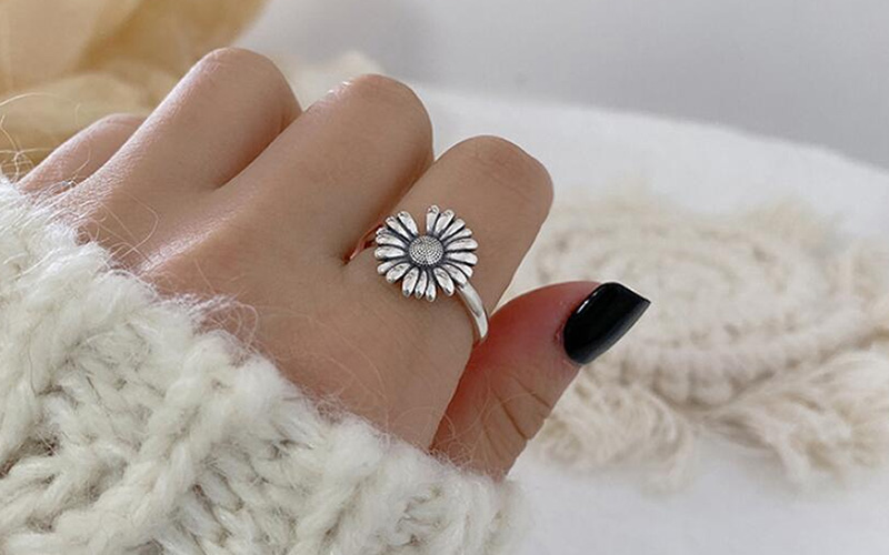 Antique Style Adjustable Silver Sunflower Ring