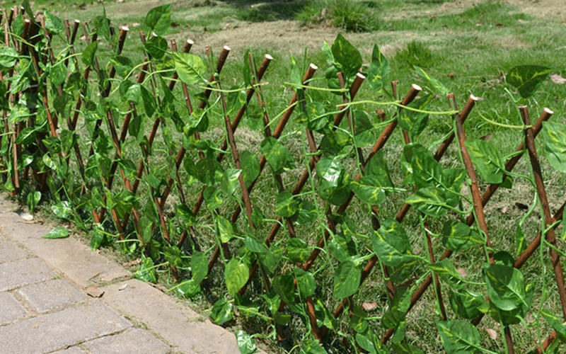 Expandable Faux Privacy Fence