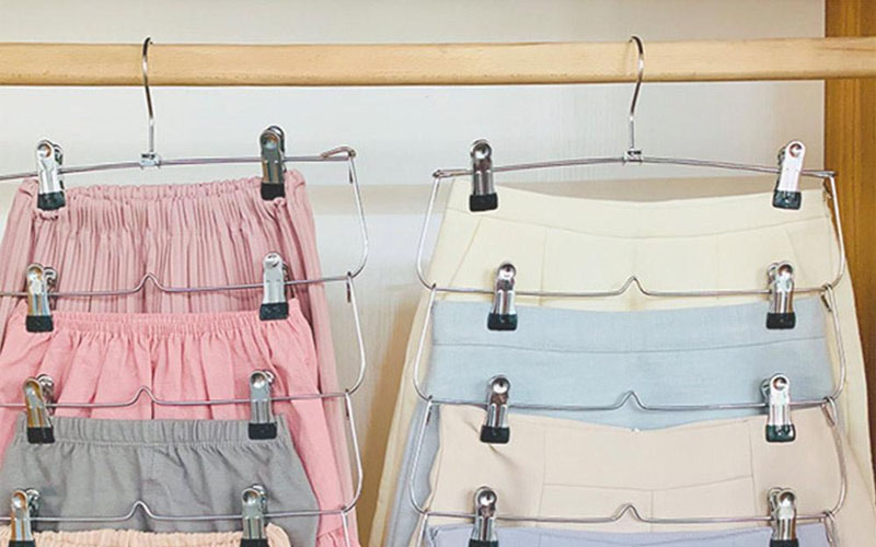 Space Saving Multi Pants Hanger With Clips