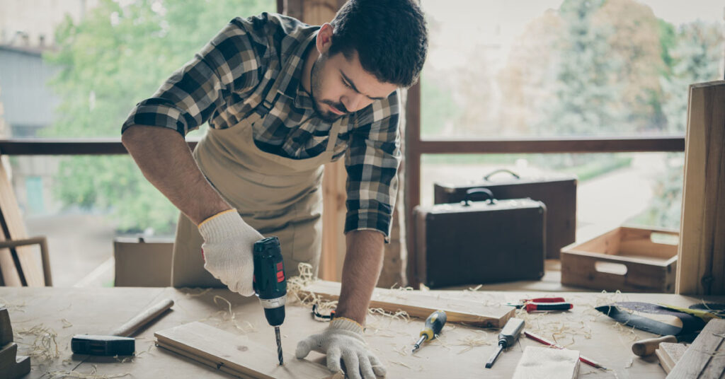 17 Practical But Prized Gifts For Woodworkers & Carpenters