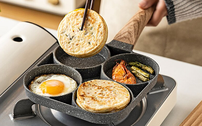 Non-stick 4 Egg Frying Pan