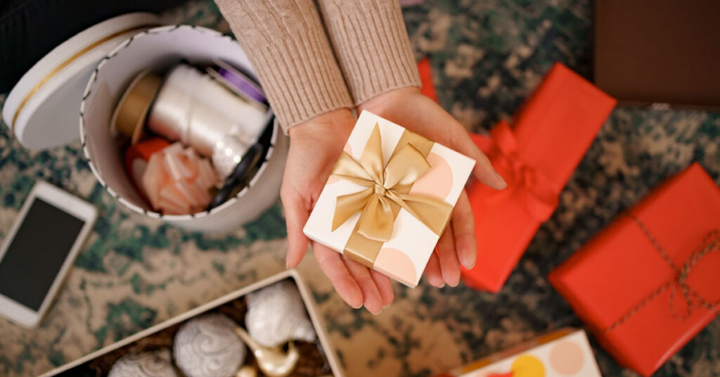 36 Out Of Ordinary Gifts That Start With O For All Occasions