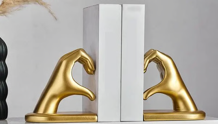 Heart Shaped Finger Statue Bookends