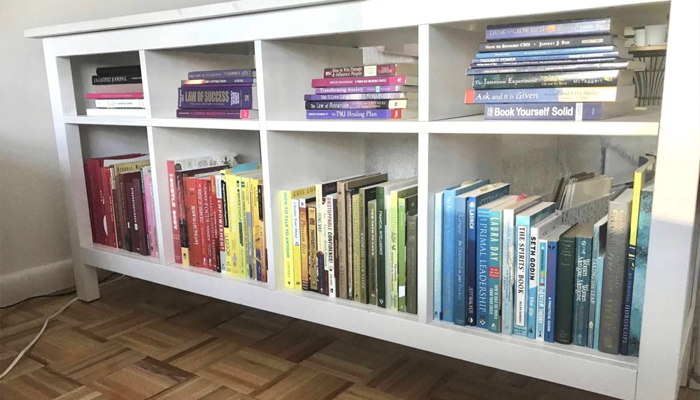 Let the color guide your book organization