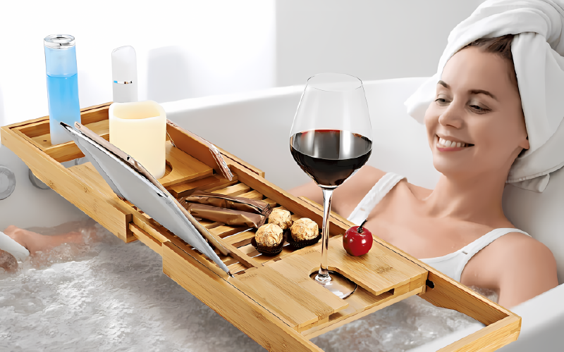 Luxurious bathtub caddy