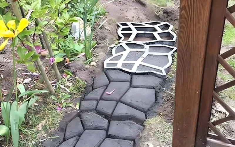 DIY Garden Path Maker Mold