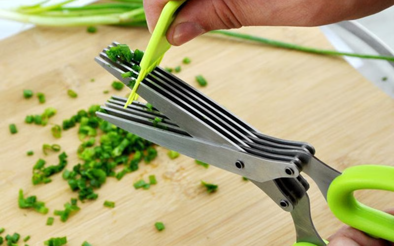 Kitchen Essentials Scissors