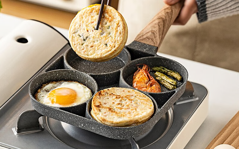 Non-stick 4 Egg Frying Pan