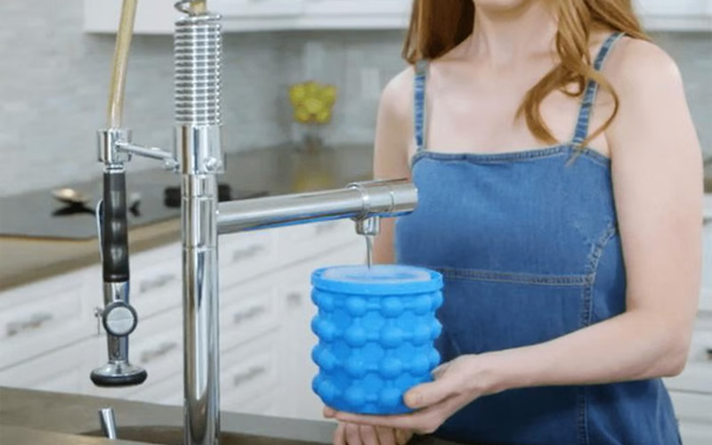 Magic Ice Pop Maker