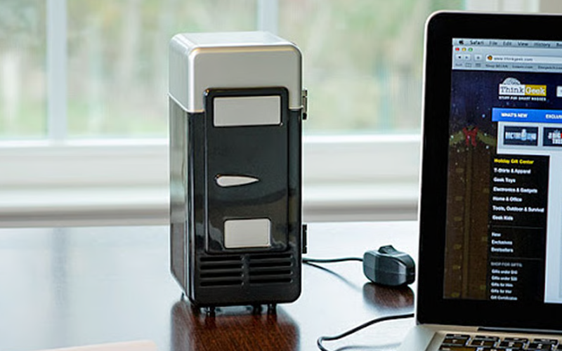 Mini USB Desktop Fridge